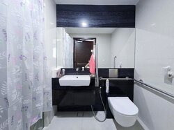 Eon Shenton (D2), Office #457308531